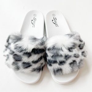 SuperJack White Leopard Print Faux Fur Slides #407